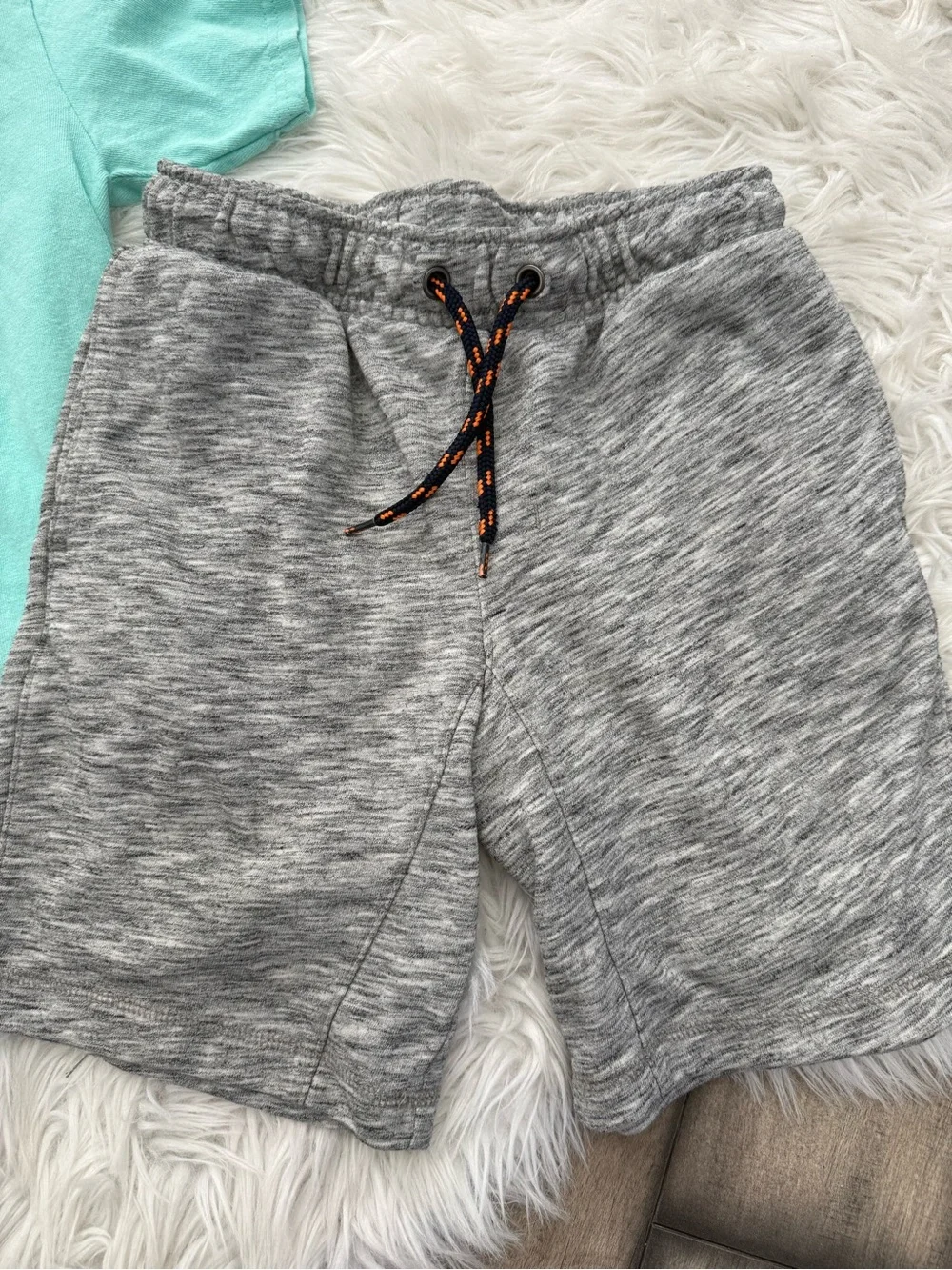 Cat & Jack Aqua Llama Tee with Gray Knit Shorts